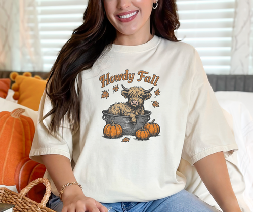 Howdy Fall Shirt, Cow Shirt, Highland Cow Shirt, Autumn Shirt, Western Shirt, Fall Shirt (1717)